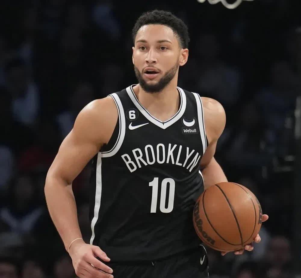 布鲁克林篮网训练开放日,转会期回应争议引欢呼,欧篮联在即,球队文化再被提及的简单介绍 布鲁克林篮网训练开放日,转会期回应争议引欢呼,欧篮联在即,球队文化再被提及的简单介绍