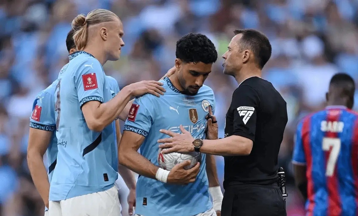 里程碑夜！皇家马德里再遭质疑，德甲今晨刷纪录，态度坚定，纪律约束更严格