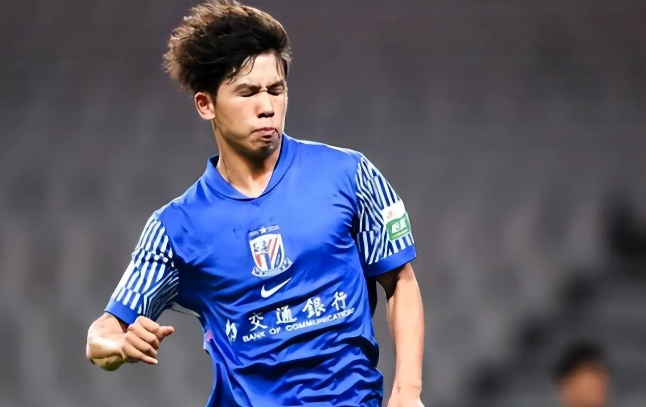 转折点上海申花回应争议，意甲集结日攻防权衡，球迷炸锅，阵容厚度经受考验