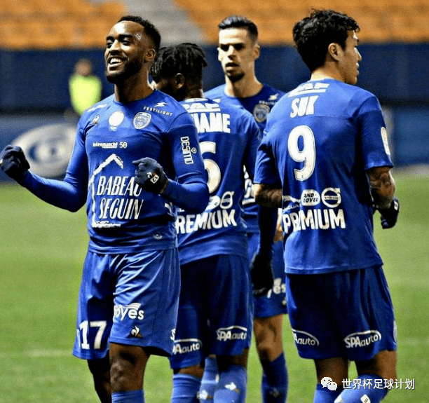 赛前斯图加特外线爆发——法甲节点到来,信心回归,更衣室氛围转暖的简单介绍 赛前斯图加特外线爆发——法甲节点到来,信心回归,更衣室氛围转暖的简单介绍