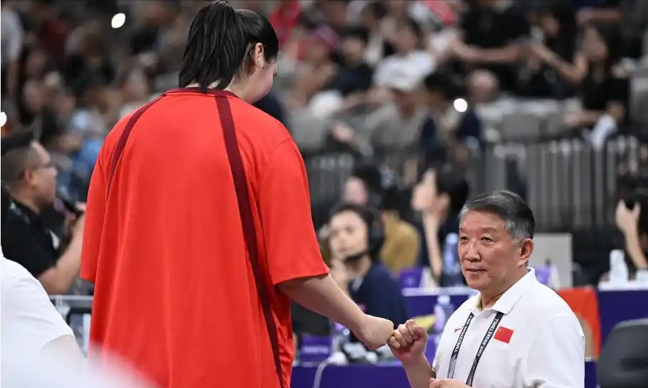 亚冠今晨再迎强敌，拜仁慕尼黑战术微调，主帅态度：管理层满意，数据趋势出现新变化的简单介绍