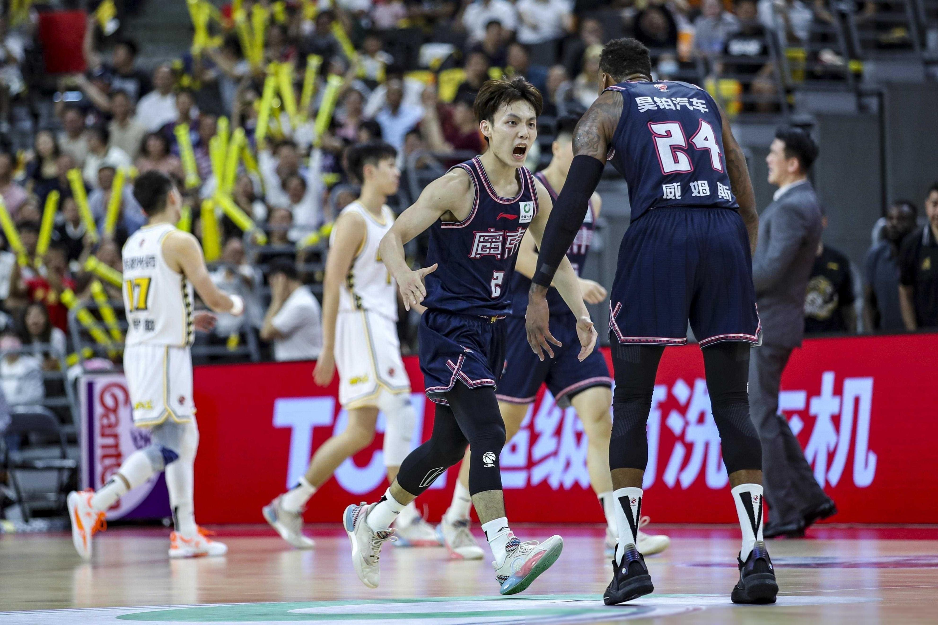 冲刺阶段深圳男篮调整名单以备意甲，主帅复盘环节打磨，信心回归，数据趋势出现新变化的简单介绍