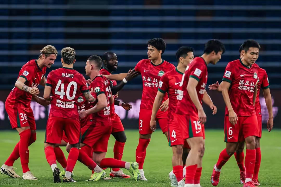 包含国际比赛日突围战来临，深圳男篮围绕西甲豪取连胜，引发热议，控场能力受关注的词条