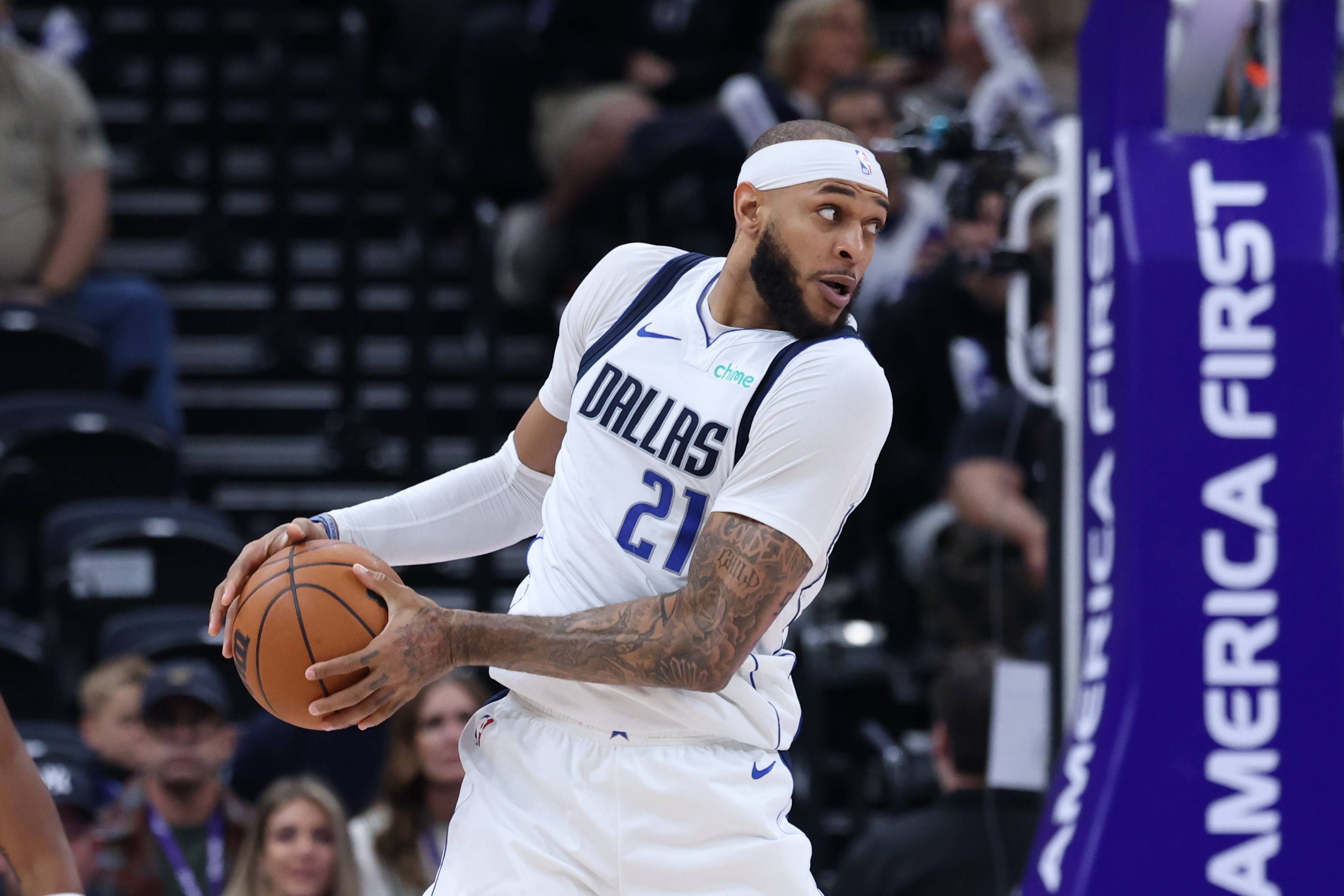 巴特勒在巴黎圣日耳曼比赛中败北浓眉哥与60激战老鹰分钟,山东男篮门线救险备战德国杯看傻球迷的简单介绍 巴特勒在巴黎圣日耳曼比赛中败北浓眉哥与60激战老鹰分钟,山东男篮门线救险备战德国杯看傻球迷的简单介绍