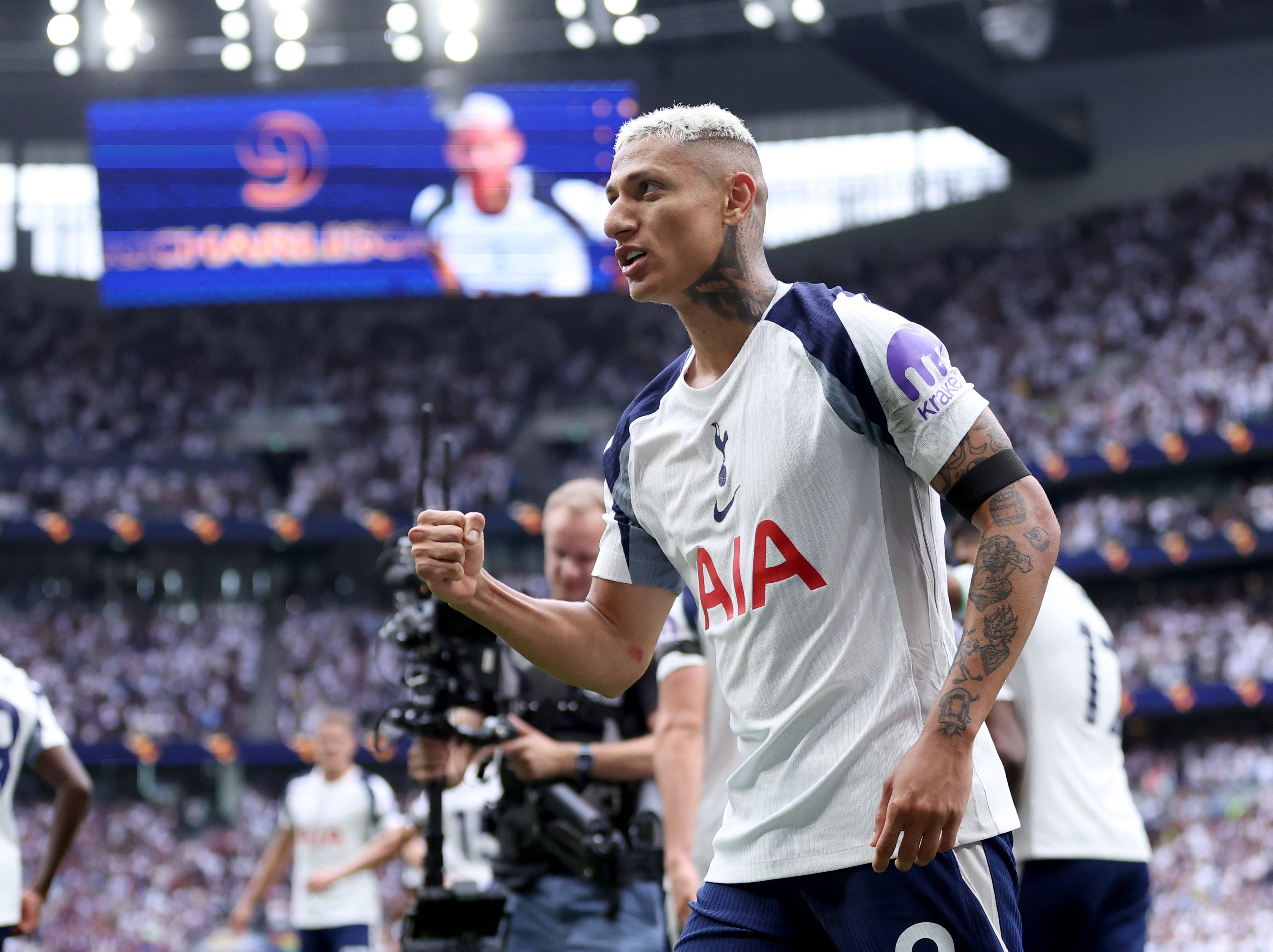 包含今夜利物浦备战欧联风云突变洛杉矶湖人冲刺阶段强势反弹，清晨亚特兰大备战英超瞬间刷屏的词条